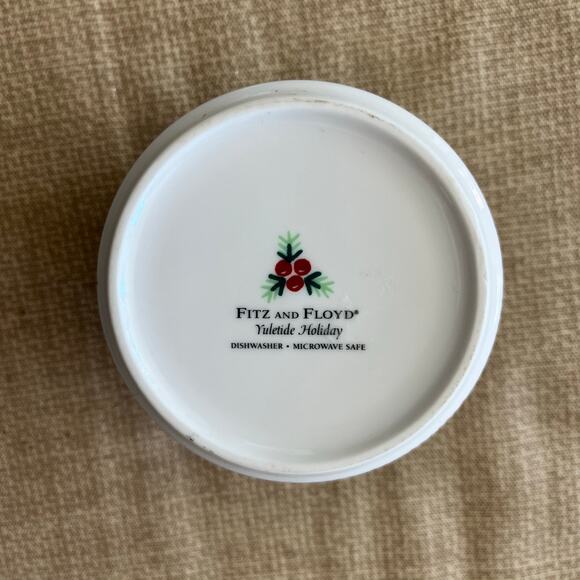 Fitz and Floyd Yuletide Holiday Green/White/Red Sugar Bowl - Picture 2 of 8